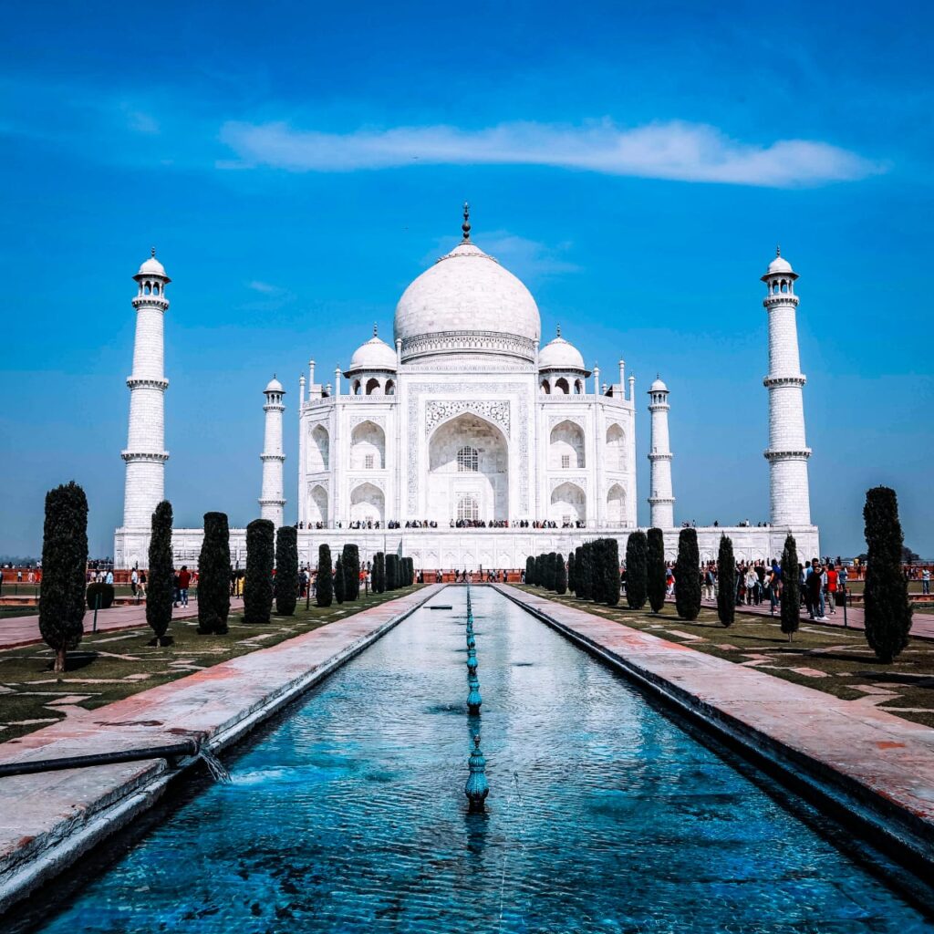 Taj Mahal Agra Tourist Places in Uttar Pradesh.